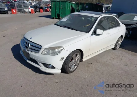 2010 Mercedes-Benz C 300 Luxury 4Matic/Sport 4Matic из США, поврежденный, VIN WDDGF8BB3AR102499
